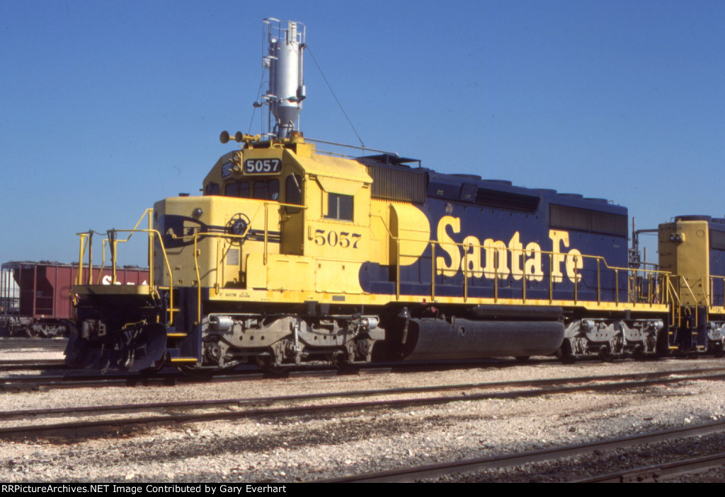 ATSF SD40-2 #5057 - Atchison, Topeka & Santa Fe